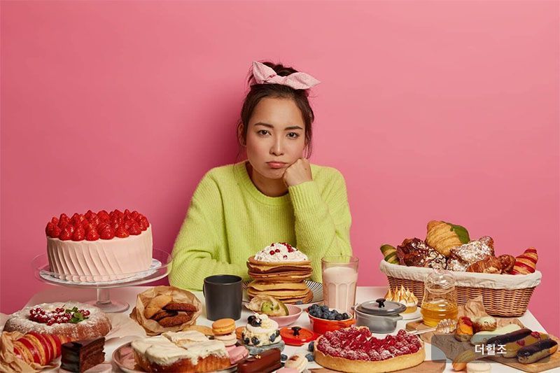 외로움을 느낄수록 열량은 높지만\u001d 영양가가 낮은 식품을 많이 찾\u001d는다는 연구 결과가 발표됐다.